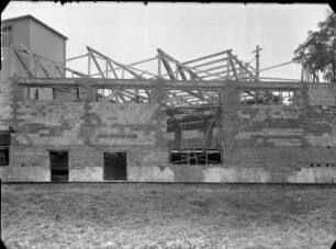 Roßwein-Niederstriegis-Grunau. Kartonfabrik Franz Reinelt. Rohbau eines Gebäudes