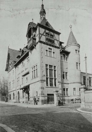 Dresden-Trachenberge, Döbelner Straße 110. Gasthof "Wilder Mann". Straßenansicht