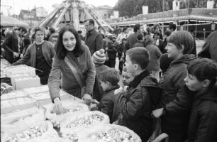 Besuch von Kindern des städtischen Kinderheims in der Sybelstraße und des Kinderheims "Haus Sonnensang" beim Frühlingsfest in Nancy.