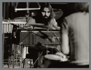 Erwin Strache : Portrait des Klangkünstlers Erwin Stache in der Kongresshalle bei den 9. Leipziger Jazztagen 1984