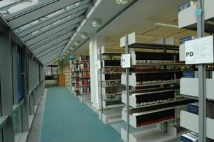 Dresden-Südvorstadt. SLUB, Zweigbibliothek Rechtswissenschaft. Innenaufnahme der Bibliothek