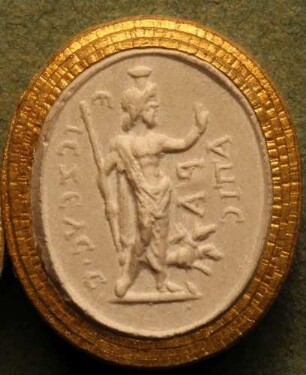 Stehender Serapis mit dem Cerberus (Daktyliothek, Erstes Mythologisches Tausend)