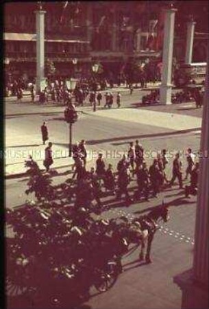 Festschmuck Unter den Linden zum Besuch von Benito Mussolini in Berlin