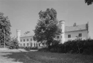 Werder-Petzow (Kreis Potsdam). Schloss Petzow