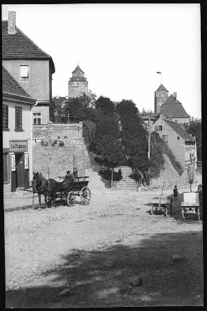 Eilenburg. Am Schloss, mit Pferdekutsche