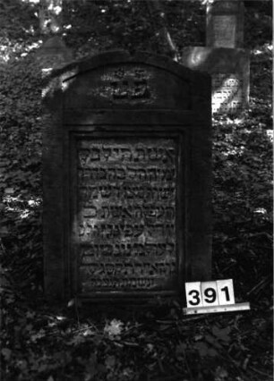 Grabstein 391 (Index: 99897924) Maße HxBxT: 87x58x11 cm: Grabstein 391