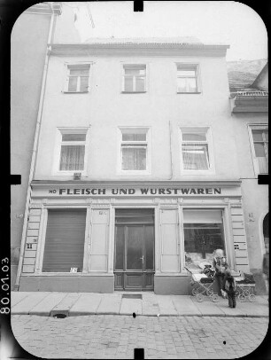 Meißen-Altstadt, Willy-Anker-Straße (Elbstraße) 2. Wohnhaus mit Laden (16./17. Jh.). Straßenfront