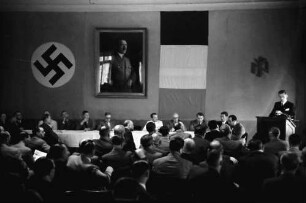 Bukarest: Reichsdeutsches Heim: Mitgliederversammlung der rumänisch-deutschen Handelskammer, Saal
