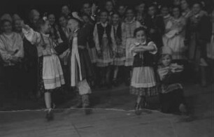 Kinderensembles aus Polen und Bulgarien : Auftritt von Volkstanzgruppen