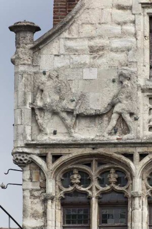 Gildehuis der Vrije Schippers — Relief