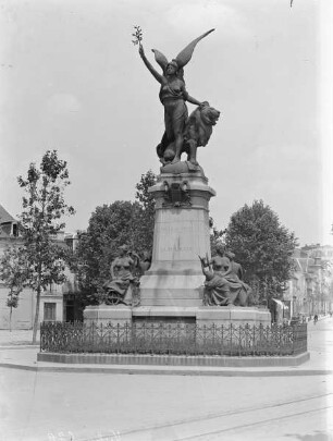 Monument á la République