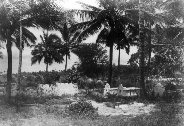 Le cimetière arabe. Dar es Salaam