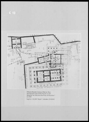 Plan des Alten Athenatempels und des Erechtheions auf der Akropolis von Athen mit dem Wege des Pausanias