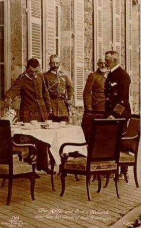 Wilhelm II. und Prinz Heinrich am Teetisch