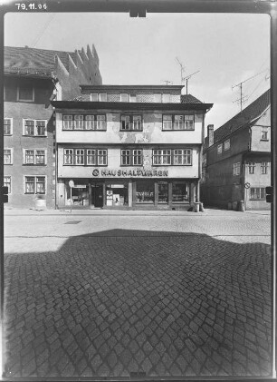 Schmalkalden, Weidebrunner Gasse. Wohnhaus mit Laden. Straßenfront