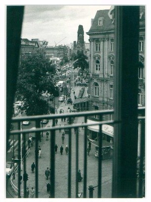 Blick aus dem Maison de France auf den Kurfürstendamm