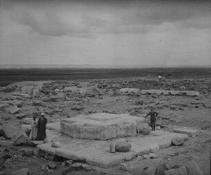Altar bei abusirf [woh: abusir]