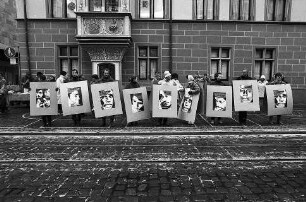 Freiburg im Breisgau: Protestaktion von Amnesty International vor dem Regierungspräsidium