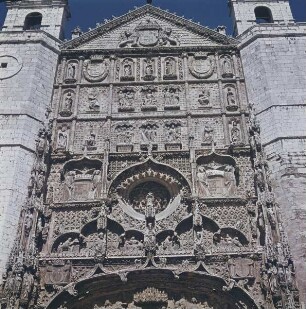 Dominikanerkirche San Pablo — Westfassade