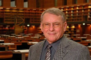 Hering, Jürgen (geb. 1937; Bibliothekar, Bibliotheksdirektor)