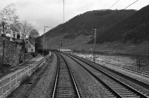 [Bahnstrecke im Mittelrheintal]
