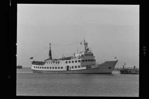 Fehmarn I (1964), Seetouristik, Lübeck