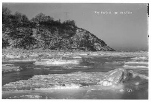 Thiessow (Rügen). Küste in Mönchgut mit Treib- und Packeis