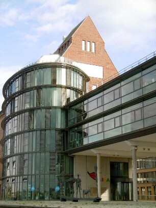 Rostock: Business-Center im Stadthafen (Silohalbinsel)
