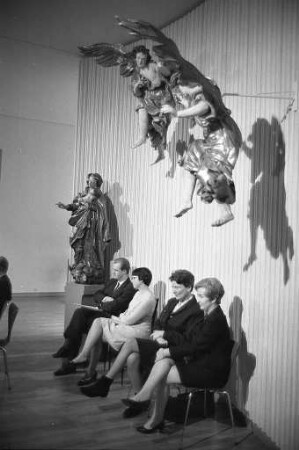 Barock-Abend mit Dichtung, Musik und Plastik, veranstaltet vom Badischen Landesmuseum und vom Badischen Staatstheater.