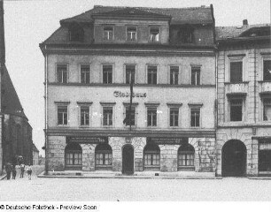 Bautzen, Hauptmarkt 1. Wohnhaus mit Laden (Stadthaus; um 1850/1860). Straßenfront