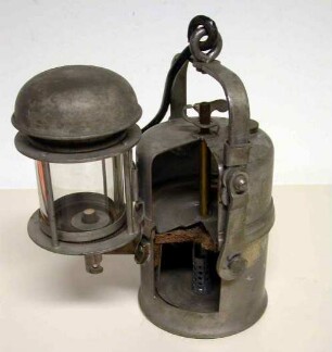 Schnittmodell einer Acetylen-Handlampe