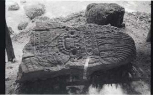 Yaxha, Stela 11 (YXH: St. 11)