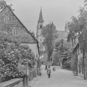 Schirgiswalde : Schirgiswalde. Blick über den Kirchberg zur Pfarrkirche Mariä Himmelfahrt