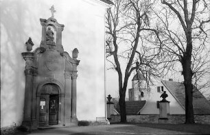 Haigerloch: Portal der barocken St. Anna-Wallfahrtskirche
