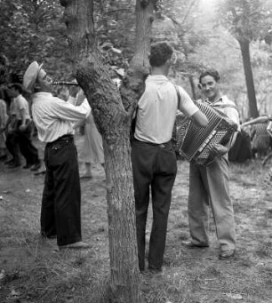 Musikanten auf einem Volksfest