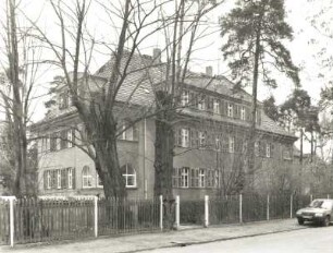Dresden-Blasewitz, Tauscherstrasse 19. Wohnhaus einer Wohnanlage (vor 1927)