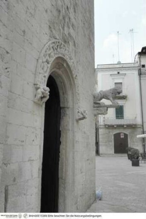 rechtes Seitenportal