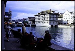 Zürich: Limmatkai, Rathaus und Limmat