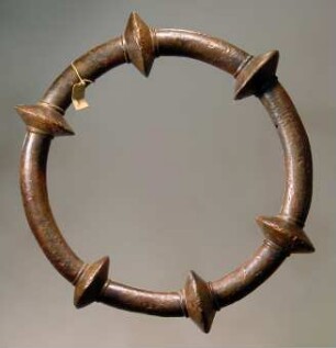 Ring mit sechs Knoten, "athletischer Ring"