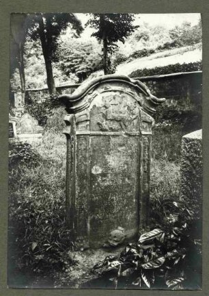 Friedhof. Grabstein von Jakob Osterheld. Juli Vergl. 506
