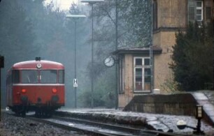 Schafhausen Schienenbus Baureihe 798 Bahnsteig Zugfüher