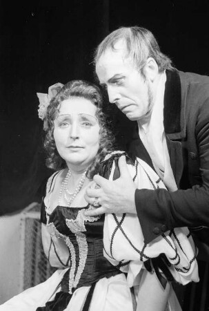 Szenenbilder aus der Oper "Tosca" von Giacomo Puccini an der Deutschen Staatsoper Berlin