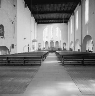 Kath. Pfarrkirche St. Jakobus; Rüdesheim, Kirchstraße , Kellerstraße 1