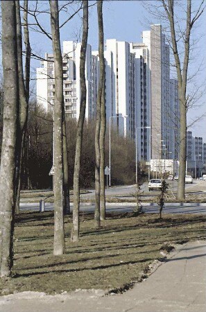 Freiburg; Landwasser: Diakoniekrankenhaus; Blick auf Hochhaus Landwasser Nord