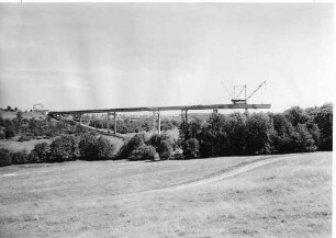Sulzbachviadukt in km 186,136 Gesamtansicht des Wiederaufbaus L = 365 m.