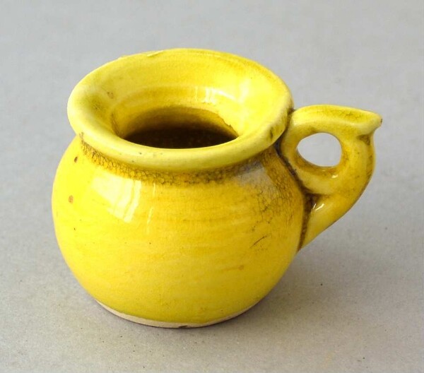 Clay pot (miniature)