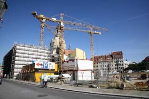 Dresden-Altstadt. Blick von der Landhausstraße zur Rampischen Straße (während des Wiederaufbaus)