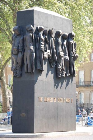 Stele zum Gedenken an die Frauen, die im II. Weltkrieg kämpften, Regierungsviertel Whitehall