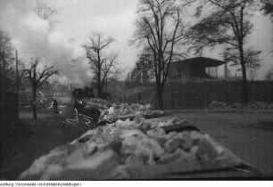 Dresden. Die Trümmerbahn auf Dresdens Straßen, um 1945/1946