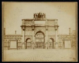Arc de Triomphe du Carrousel, Paris: Blick mit unzerstörtem Tuilerien-Schloss im Hintergrund